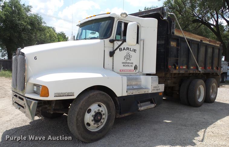image for item EF9224 1993 Kenworth T600 dump truck