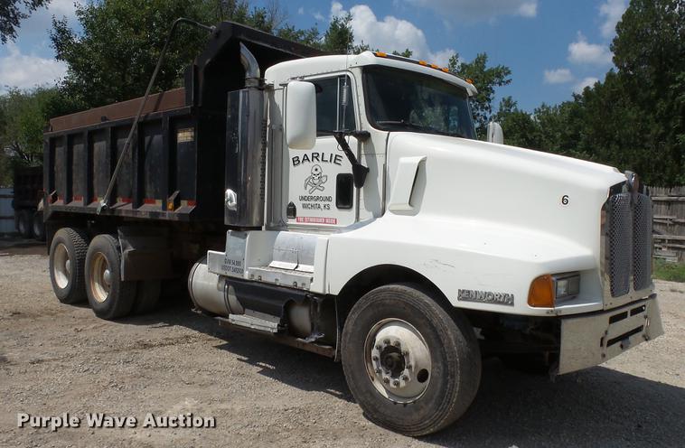 image for item EF9224 1993 Kenworth T600 dump truck
