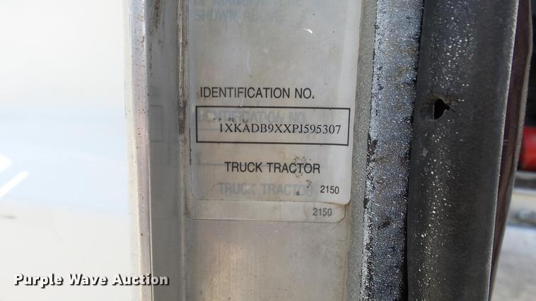 image for item EF9224 1993 Kenworth T600 dump truck