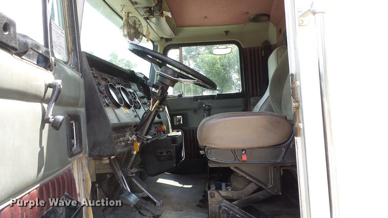 image for item EF9224 1993 Kenworth T600 dump truck