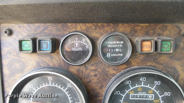 image for item EF9224 1993 Kenworth T600 dump truck