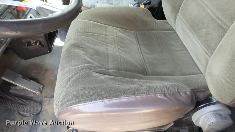 image for item EF9224 1993 Kenworth T600 dump truck