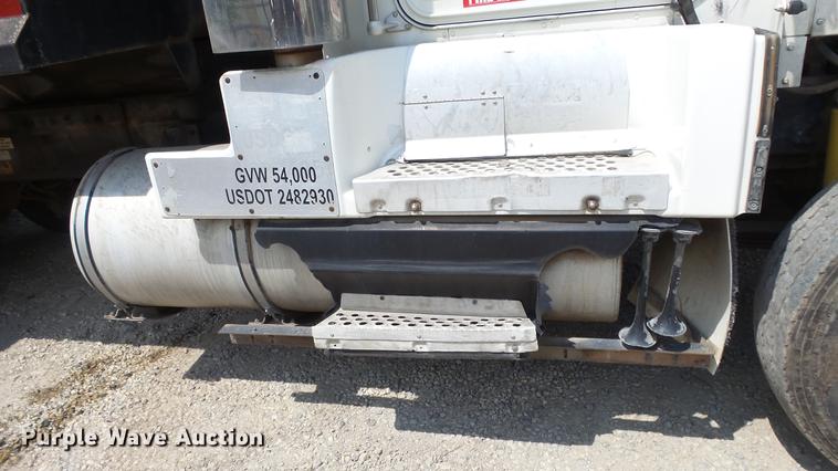 image for item EF9224 1993 Kenworth T600 dump truck