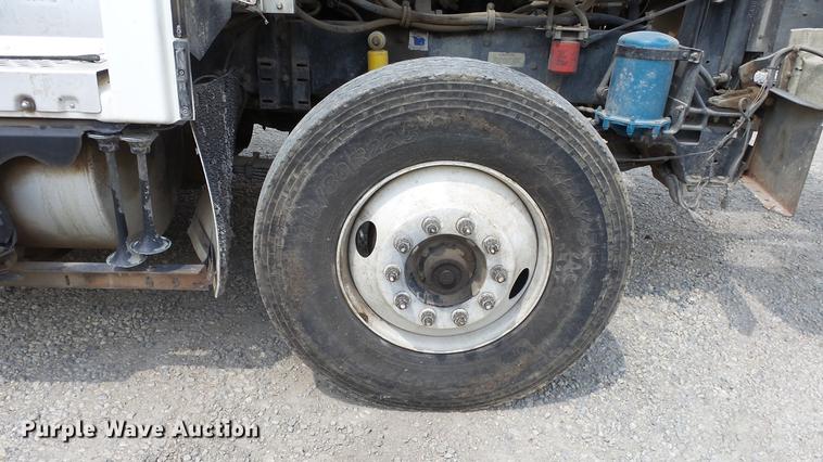 image for item EF9224 1993 Kenworth T600 dump truck