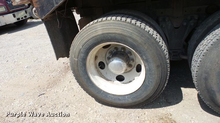 image for item EF9224 1993 Kenworth T600 dump truck