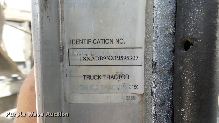 image for item EF9224 1993 Kenworth T600 dump truck