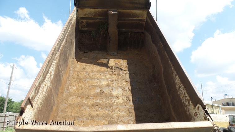 image for item EF9224 1993 Kenworth T600 dump truck