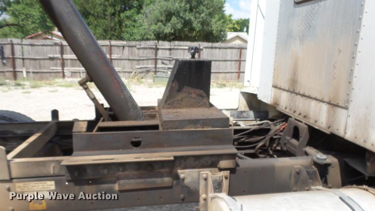 image for item EF9224 1993 Kenworth T600 dump truck