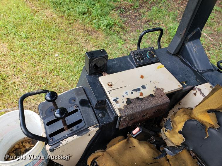 image for item EF9791 1997 Caterpillar 953C track loader