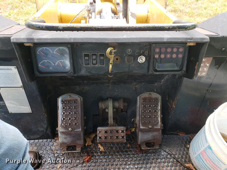 image for item EF9791 1997 Caterpillar 953C track loader