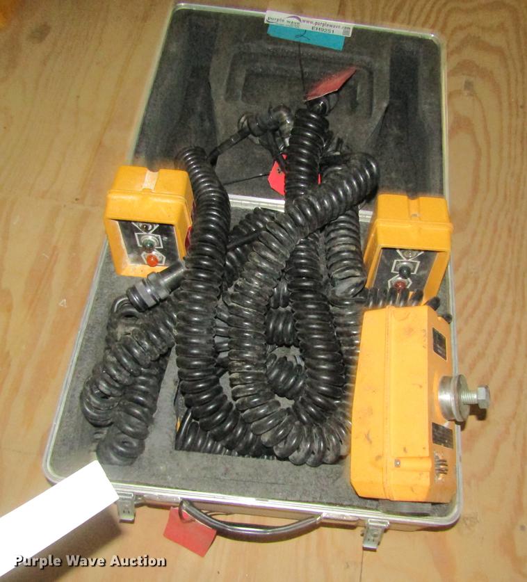 image for item EH9251 (2) Tracer ST2-20 grade controllers