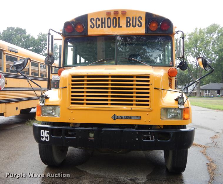image for item DB8345 1995 International 3800 Thomas school bus