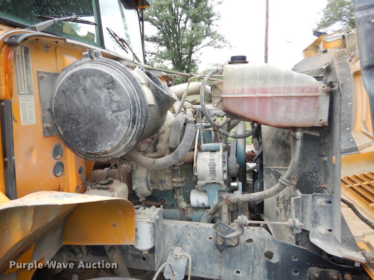 image for item DB8345 1995 International 3800 Thomas school bus