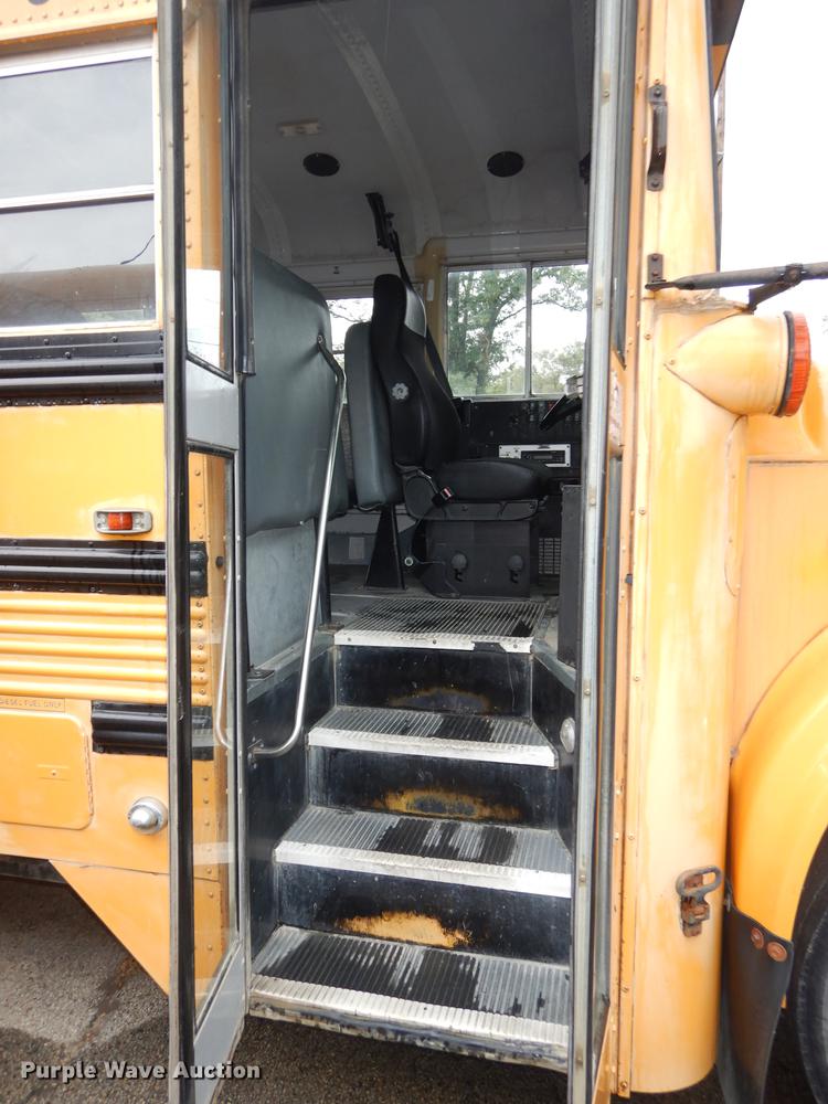 image for item DB8345 1995 International 3800 Thomas school bus