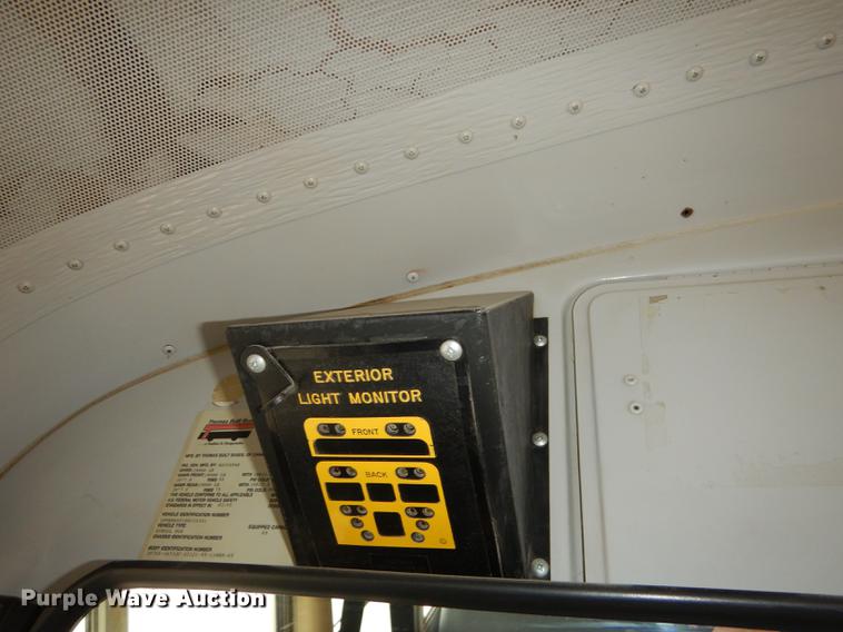 image for item DB8345 1995 International 3800 Thomas school bus