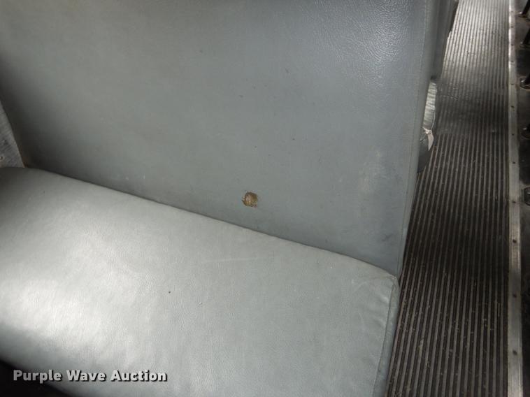 image for item DB8345 1995 International 3800 Thomas school bus