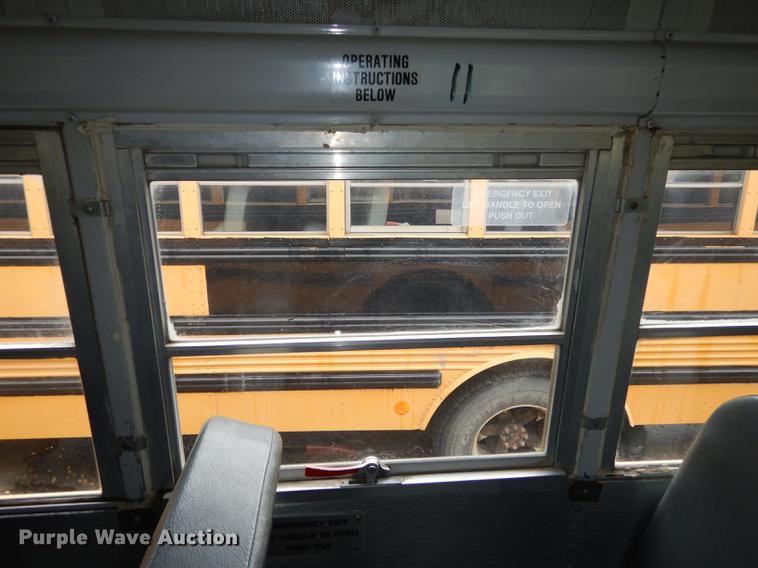 image for item DB8345 1995 International 3800 Thomas school bus