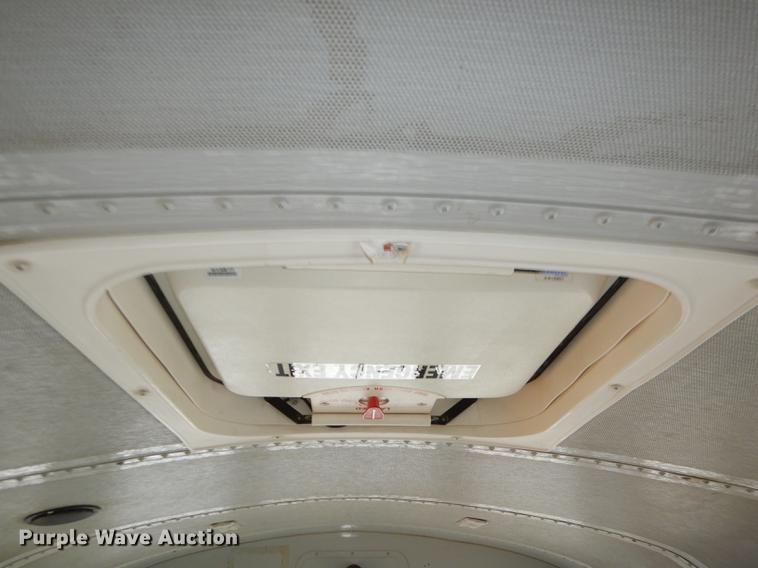 image for item DB8345 1995 International 3800 Thomas school bus