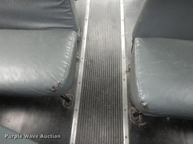 image for item DB8345 1995 International 3800 Thomas school bus