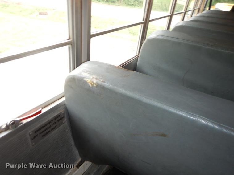 image for item DB8345 1995 International 3800 Thomas school bus