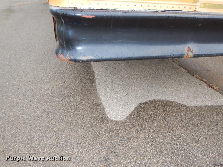 image for item DB8345 1995 International 3800 Thomas school bus