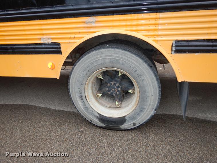 image for item DB8345 1995 International 3800 Thomas school bus