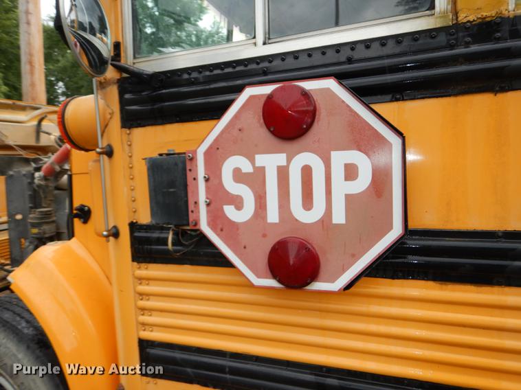image for item DB8345 1995 International 3800 Thomas school bus