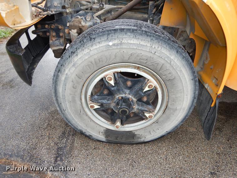 image for item DB8345 1995 International 3800 Thomas school bus