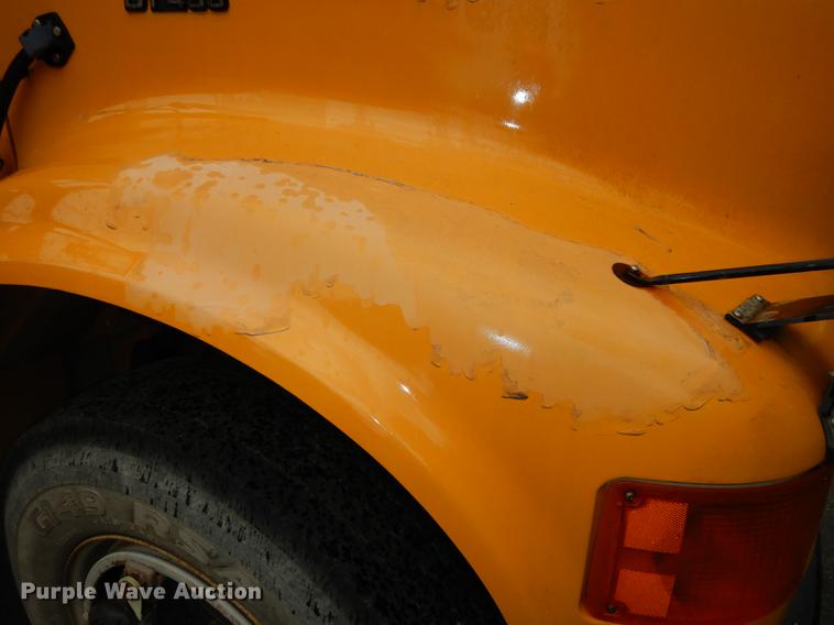 image for item DB8345 1995 International 3800 Thomas school bus