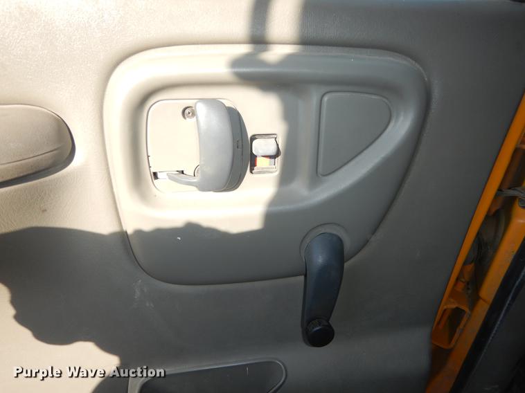 image for item DB8355 2000 Chevrolet Express G3500 school bus