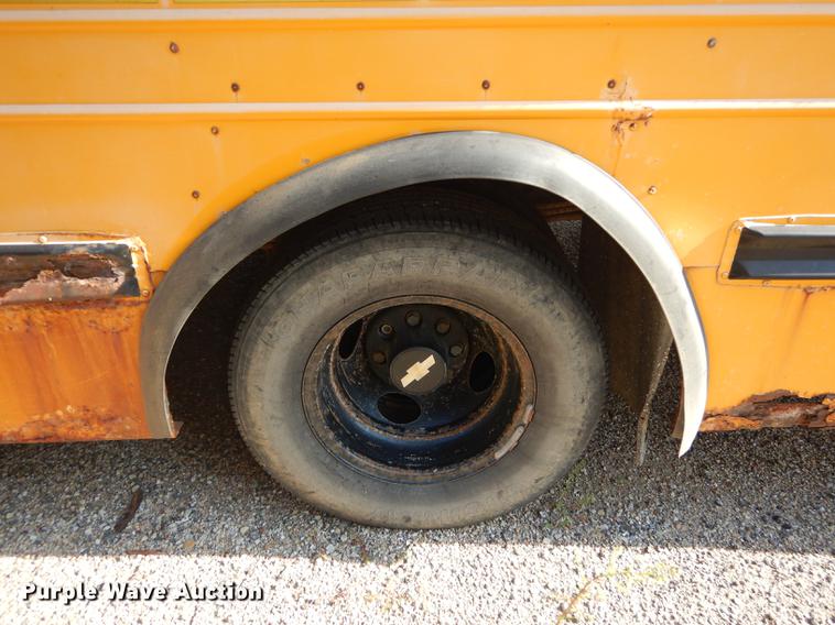 image for item DB8355 2000 Chevrolet Express G3500 school bus