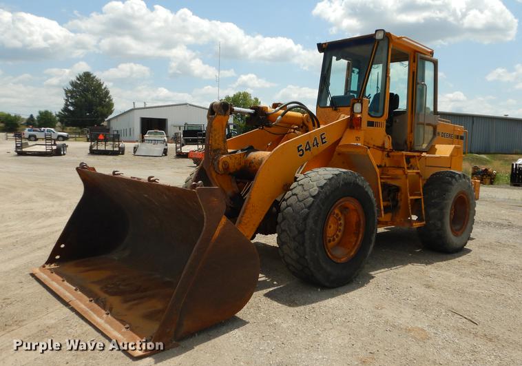 image for item DB8377 1989 John Deere 544E wheel loader