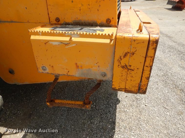 image for item DB8377 1989 John Deere 544E wheel loader