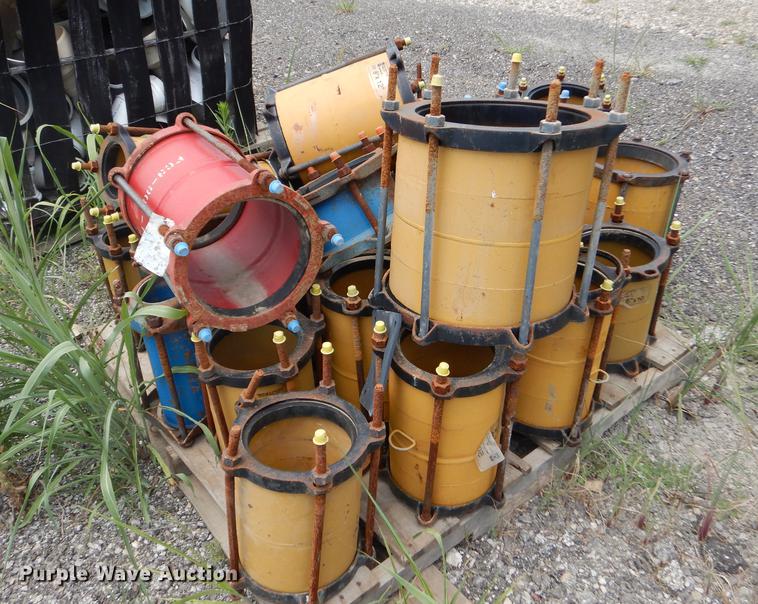 image for item DB8378 Pipe fittings, clamps, and hoses