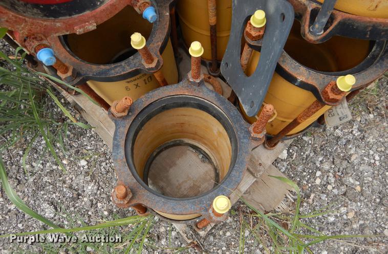 image for item DB8378 Pipe fittings, clamps, and hoses