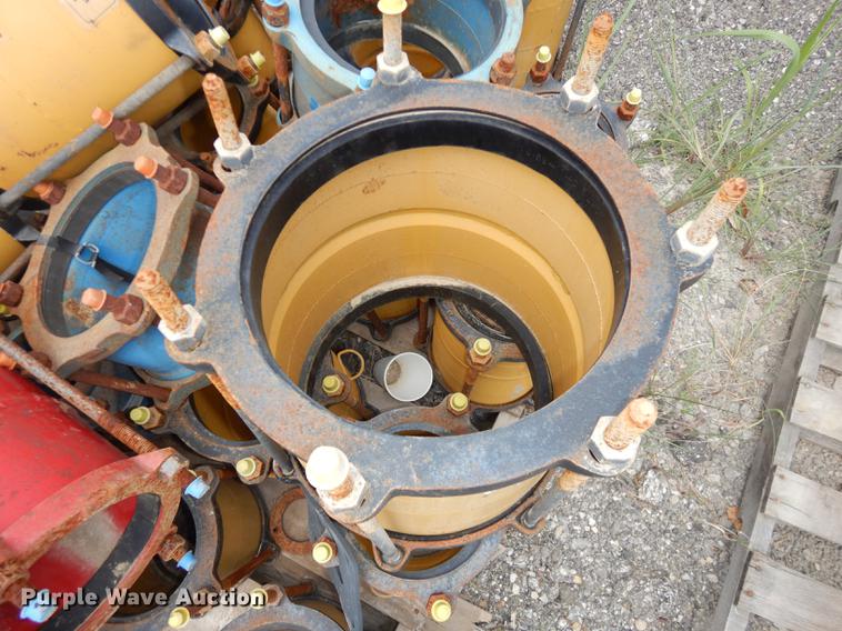 image for item DB8378 Pipe fittings, clamps, and hoses