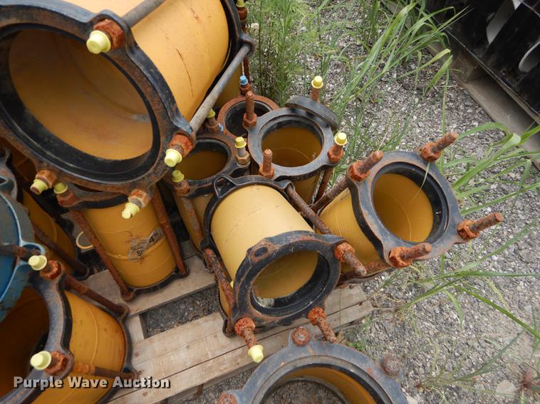 image for item DB8378 Pipe fittings, clamps, and hoses