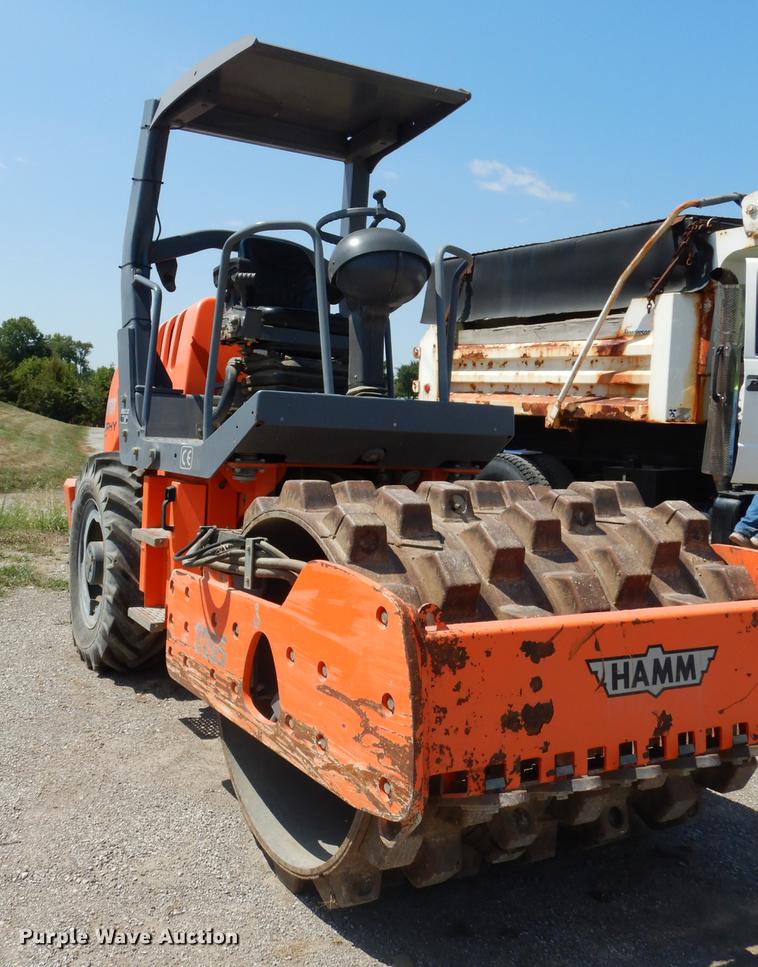 image for item DB8379 2006 Hamm 3205 roller