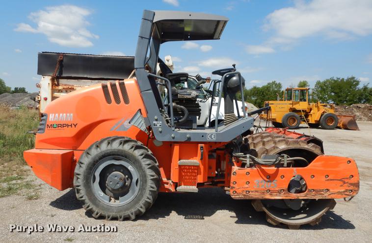 image for item DB8379 2006 Hamm 3205 roller