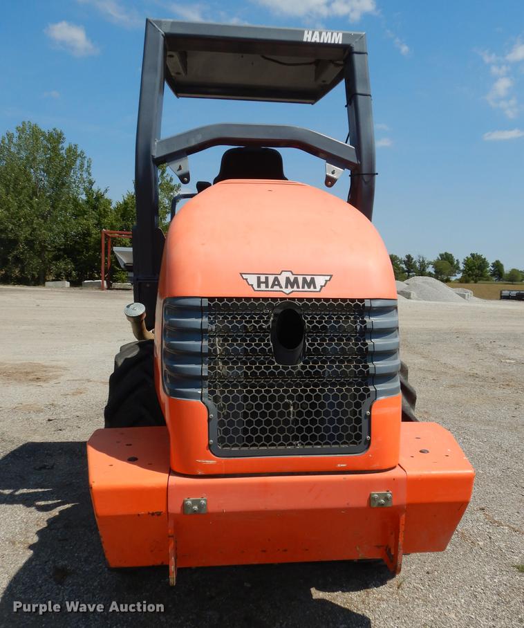 image for item DB8379 2006 Hamm 3205 roller