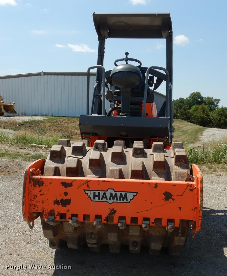 image for item DB8379 2006 Hamm 3205 roller