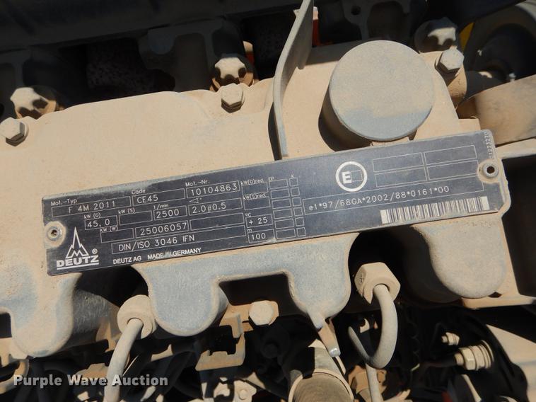 image for item DB8379 2006 Hamm 3205 roller