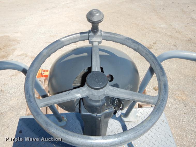 image for item DB8379 2006 Hamm 3205 roller