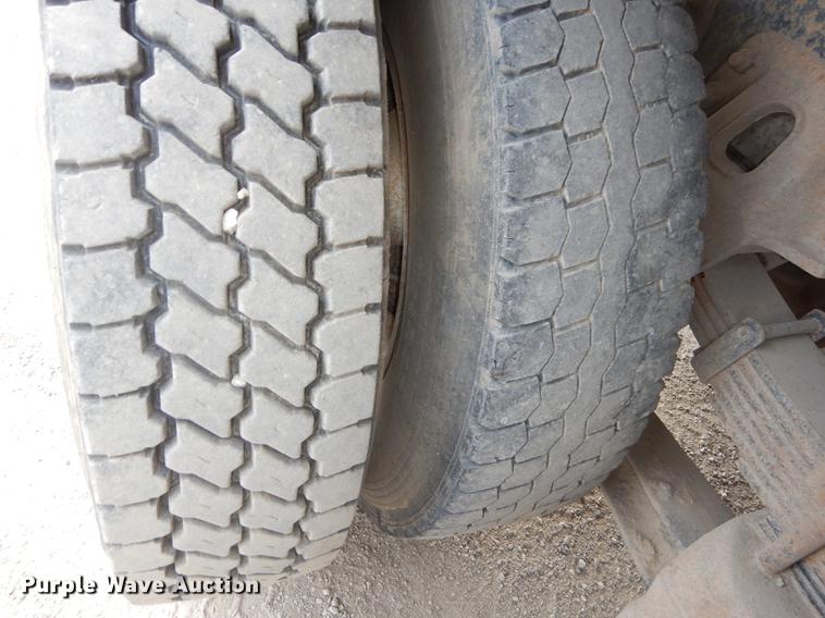 image for item DB8381 1998 Chevrolet C8500 dump truck