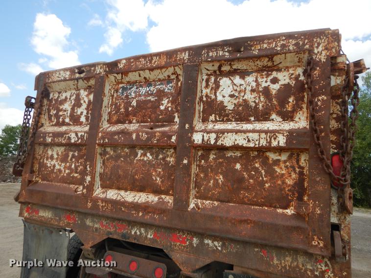 image for item DB8381 1998 Chevrolet C8500 dump truck