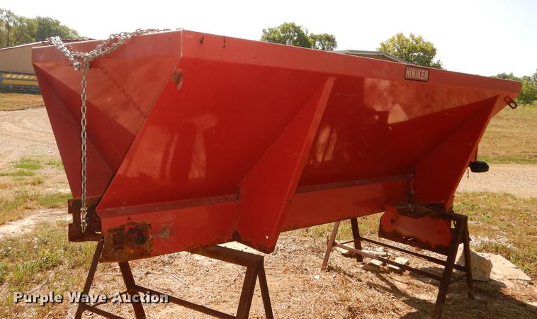 image for item DB8383 Hiniker V-box spreader
