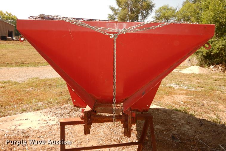 image for item DB8383 Hiniker V-box spreader