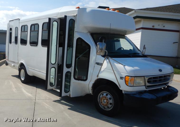 image for item DB8388 1999 Ford Econoline E450 Super Duty Eldorado shuttle bus