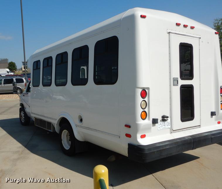 image for item DB8388 1999 Ford Econoline E450 Super Duty Eldorado shuttle bus