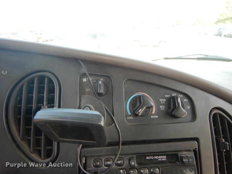 image for item DB8388 1999 Ford Econoline E450 Super Duty Eldorado shuttle bus